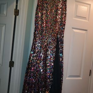 Sequin skirt with side slit